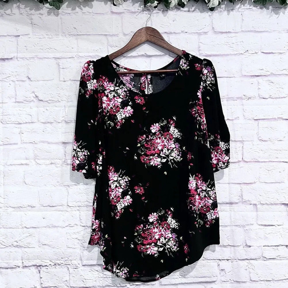 Torrid Crepe Ruched Sleeve Blouse Size 0 Floral Print Crew Neck Casual Top - Picture 3 of 14
